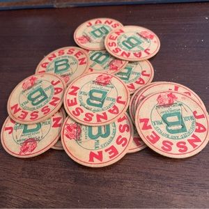 JANSSEN milk caps Whitney Point New York set of 15! Vintage grade B Wedn…